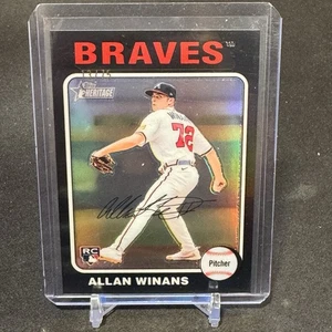 Topps Heritage High Number 2024 negro/75 Allan Winans refractor cromado #432 radiocontrol - Imagen 1 de 4