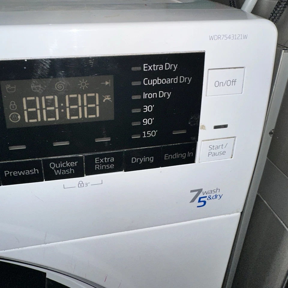 Beko Washer Dryer with 7kg / 5kg Capacity 28mins Cycle WDR7543121W - Image 1 of 3