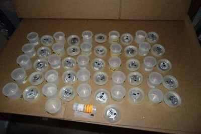 Máquina de herramientas de corte con mosca de diamante cortadores finos con soportes **LEER** Foto 1 de 4