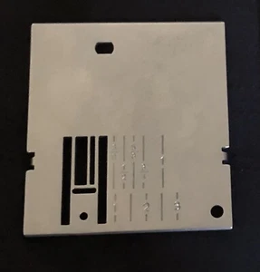 Genuine Pfaff Part 93-038909-35 Sewing Machine Zigzag Needle Plate - Picture 1 of 3