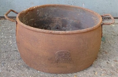 Antique Cast Iron 4 Gallon Cooking Pot -  W.Bullock & Co No. 2 - Two Handles  - Image 1 of 4