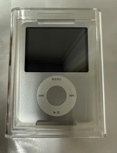 Apple iPod nano 3rd Generation 4GB Silver NEW Sealed! - Picture 1 of 10