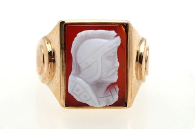 Men's 10K Yellow Gold Sardonyx/Agate Victorian Cameo Ring Size 11 - Image 1 of 4