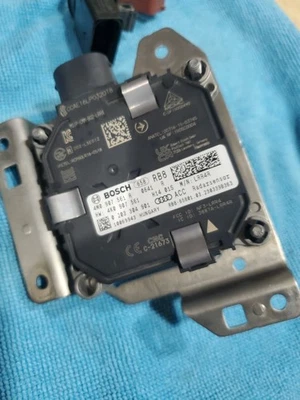 Genuine Audi Distance Sensor 4M0-907-561-R - Image 1 of 4