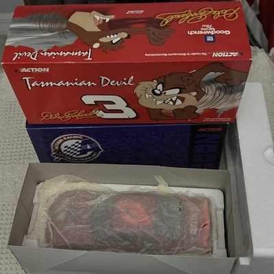 Coche Dale Earnhardt #3 Tasmanian Devil 2000 Taz NASCAR escala 1:24 edición limitada Foto 1 de 4