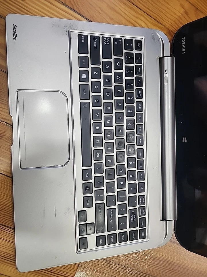 Toshiba Satellite Laptop For PARTS - Image 1 of 4