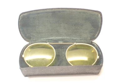 Clipe de armação vintage tom dourado para óculos de sol lente amarela com estojo - Imagem 1 de 2