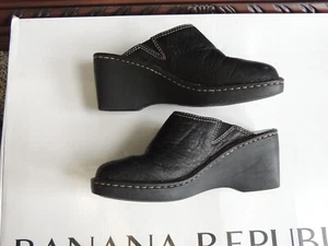 Womens Size 6.5 M * BROWNS LANDING * Black Leather Clogs Mules Shoes S-301 - Picture 1 of 8