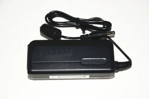 Genuine Apd DA-30E19 19V 1.58A Power Supply Charger 5.5*2.5MM - Picture 1 of 2