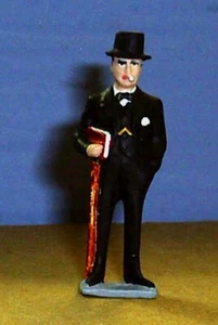 SPIELZEUG SOLDATEN BLECH 2. WELTKRIEG BRITISCHER PREMIERMINISTER SIR WINSTON CHURCHILL 54 MM - Bild 1 von 1