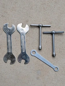 Campagnolo Tools Vintage Road Bike 5 Included Italian Made - Picture 1 of 20