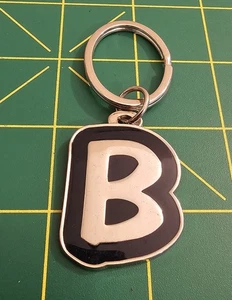 Letter "B" Keychain Silver Tone Black Enamel Alphabet Initial Key, B3b6 - Bild 1 von 2
