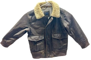 Abrigo Chaqueta Baby Gap Bomber Aviador Imitación Cuero Talla 5T Sherpa Clásico Envejecido - Imagen 1 de 19