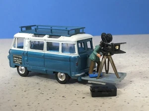 Corgi #479 Commer Van & Motion Picture Camera w/Camera Operator C7 "minus" - Picture 1 of 16
