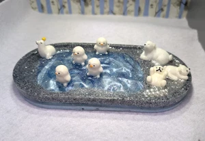 'Winter Wonderland' Trinket Dish - Handcrafted Resin Tray -  polar bear penguin - Picture 1 of 9