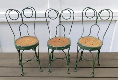 (3) Sillas de heladería vintage para muñecas ~ metal y madera Foto 1 de 4