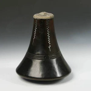 VINTAGE GESCHNITZTES HOLZ UND METALL MILCHGEFÄSS HIMA / NYANKOLE MENSCHEN ZENTRALAFRIKA - Bild 1 von 5