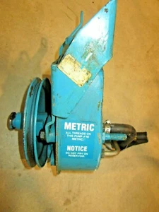 OMC Saginaw Stringer Stern Drive 400 800 Power Steering Pump  - Imagen 1 de 4