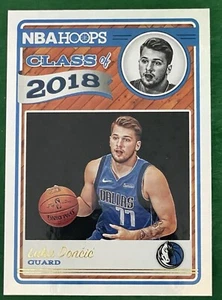 Aros de la NBA Panini 2018-19 - Clase de 2018 Holo #3 Luka Dončić (RC) - Imagen 1 de 3