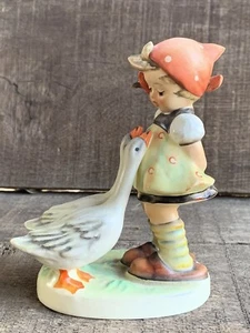 Figura Goebel Hummel LITTLE GOOSE GIRL 47/0 • TMK 5 • con Alemania • EXCELENTE - Imagen 1 de 10