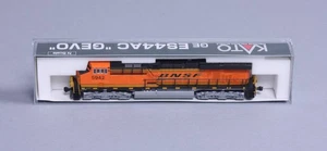 Kato 176-8906 N BNSF GE ES44AC "GEVO" Diesellok #5942 / Swoosh LN / Karton - Bild 1 von 12