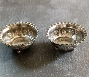 Two Antique Silver Open Salt Cellars Birmingham Hallmark Repousse Pattern - Picture 1 of 9