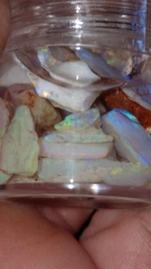 Fiala/bottiglia grezza gemma opale australiano naturale.  Tanti colori, misto LR CP AD - Foto 1 di 4