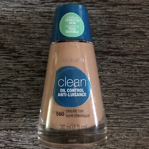 Covergirl Clean Fondotinta Liquido Trucco Olio Controllo AntiLuisance 560 Tan - Foto 1 di 5