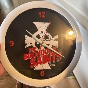 Orologio da parete NECA The Boondock Saints Movie bianco/nero/rosso RARO - mai usato - Foto 1 di 3