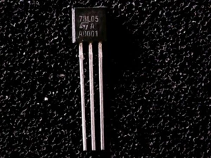 L78L05AC - 78L05 ST Microelectronics 5V +/- 5% 0.1A Voltage Regulator (TO-92) - Picture 1 of 1