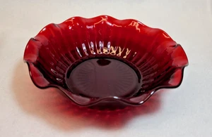 Vintage Anchor Hocking Royal Ruby Red Ruffled 6.5" Serving Bowl, Candy Dish - Picture 1 of 10