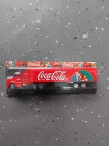 Camión modelo diecast Coca Cola 1:72 con anuncio de Navidad HALO  - Imagen 1 de 2