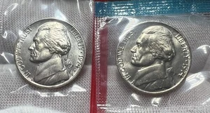 1974 P&D Jefferson Nickels BU in Mint Cello receive coins pictured #3325 - Picture 1 of 4