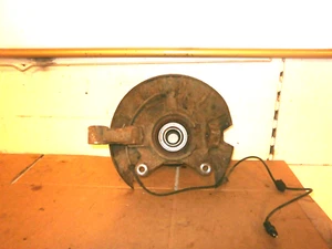 LAND ROVER FREELANDER 1.8  2.0 CDTi DRIVER FRONT HUB AND BEARING MALE ABS PLUG - Picture 1 of 6