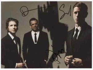 Interpol (Band) Paul Banks 8" x 10" Photo Hand Signed in 2022 + COA Guarantee - Imagen 1 de 1