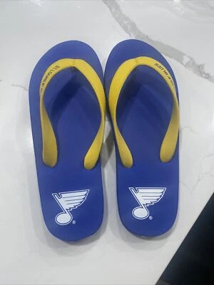 Сандалии-шлепанцы St. Louis Blues с песочным отпечатком новые четверть доллара женские большие - Изображение 1 из 4