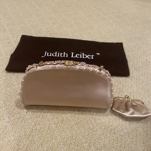 NWOT Judith Leiber Beige Satin Jeweled Shoulder Bag Clutch Evening Purse - Picture 1 of 10