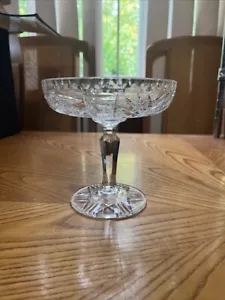 PATRÓN DE ENCAJE REINAS PEDESTAL DE COMPOTA BOHEMIA CARAMELO/TAZÓN DE BARATIJA AL VAPOR - Imagen 1 de 6