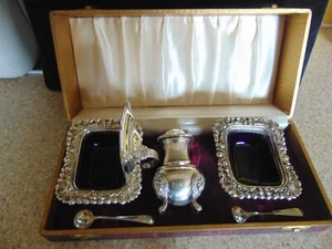 Sheffield Silver Plate Dinner Table Set, Blue Glass Inserts One Repaired. - Picture 1 of 5
