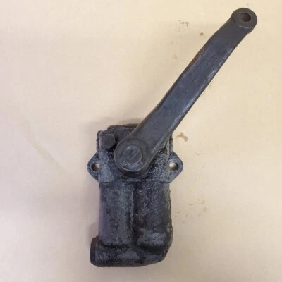 Amortiguador suspensión trasera derecha derecha original Triumph TR2 TR3 TR4 OEM Foto 1 de 4