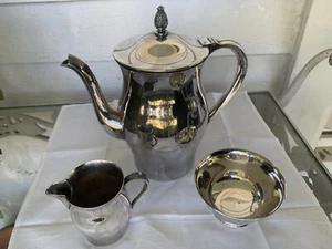 Coffee/Tea Set, Silverplate, WM Rogers & Son Vintage Paul Revere Reproduction - Picture 1 of 8