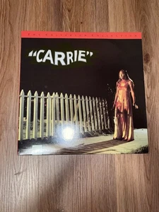 Carrie (Laserdisc 1976) CLASSIC HORROR Criterion Collection  - Picture 1 of 3