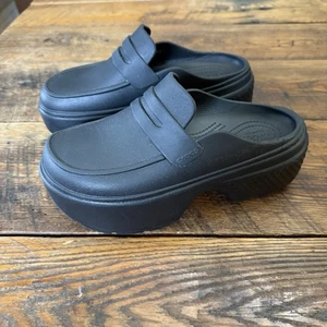 Scarpe mocassino Crocs Stomp platform W8/M6 nero slip-on gotico mulo classico strega - Foto 1 di 10