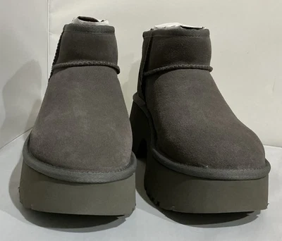 BOTAS UGG CLASSIC ULTRA MINI NUEVAS ALTURAS GRIS GAMUZA MUJER TALLA 7 AUTÉNTICAS Foto 1 de 4
