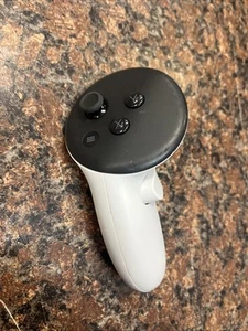 Meta Oculus Quest 3, 3s VR/Genuine “LEFT” Controller ONLY L41 - Picture 1 of 7