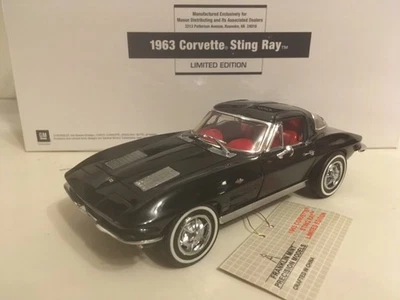 FRANKLIN MINT 1963 CORVETTE STING RAY COUPE MODEL S11E295 mason in box - Image 1 of 4