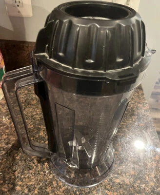 VITAMIX CONTAINER 70 oz.  8 CUP - Image 1 of 4