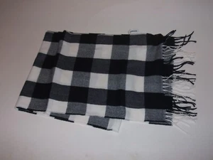 OLD NAVY WOMENS SCARF KNIT RECTANGLE TASSELED FRINGE PLAID BLACK & WHITE 13"x68" - Picture 1 of 1