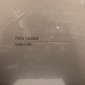 New Order – Low-Life - Definitive Edition Box set LP+2CD+2DVD - 2023 (SEALED) - Bild 1 von 1