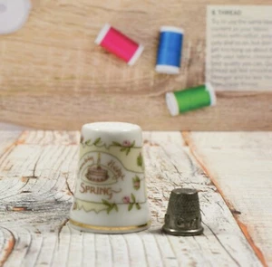 For A Good Girl Vintage Miniature Thimble ~ Very Cute ~ 11 mm's High - Picture 1 of 3